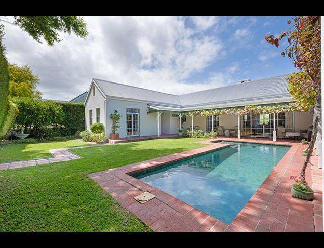 4 BEDROOM PROPERTY TO RENT IN STEENBERG GOLF ESTATE